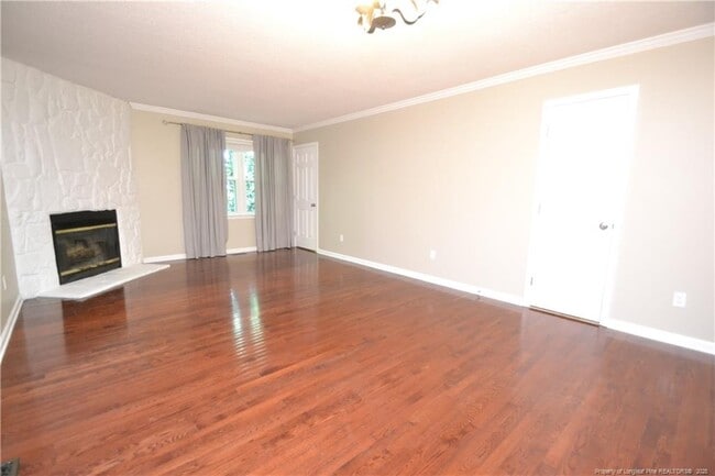 Building Photo - 306 Beechtree Dr