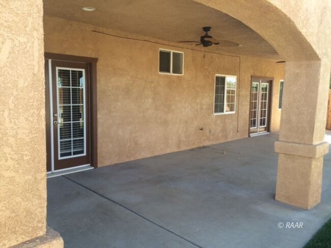 Building Photo - 1416 W Coronado Ave