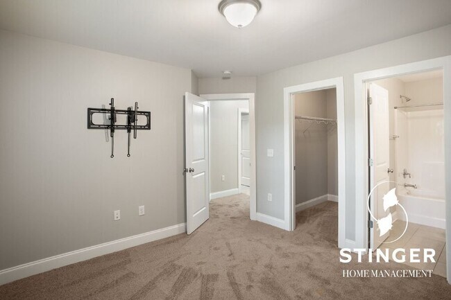 Building Photo - 16 Gadwall Dr W