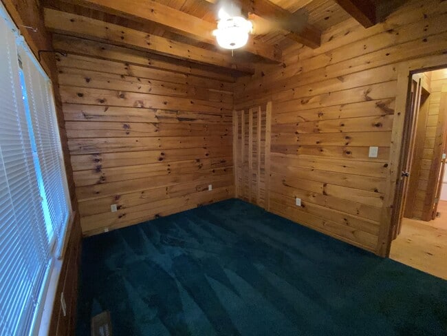 Building Photo - 104 Trinity Pond Road