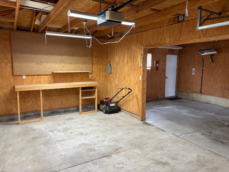 Building Photo - 1292 Zwick Ave