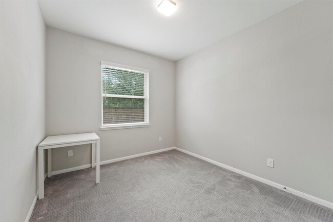 Building Photo - 15103 Dry Ridge Ct