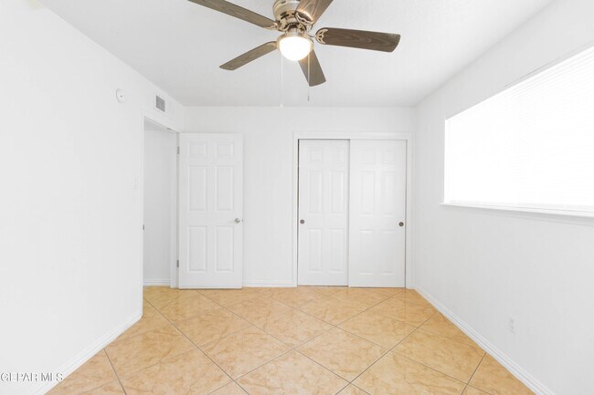 Building Photo - 9924 Minuteman St