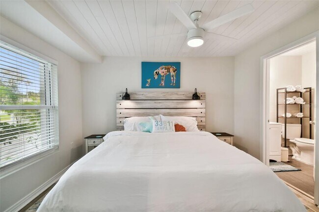 Building Photo - 4324 S Clark Ave