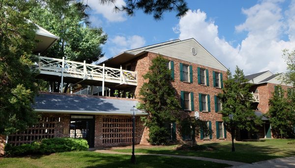 Building Photo - Greentree Apartments