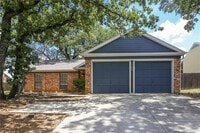 Building Photo - 1702 Acorn Dr