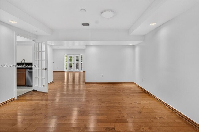 Building Photo - 1237 Aduana Ave