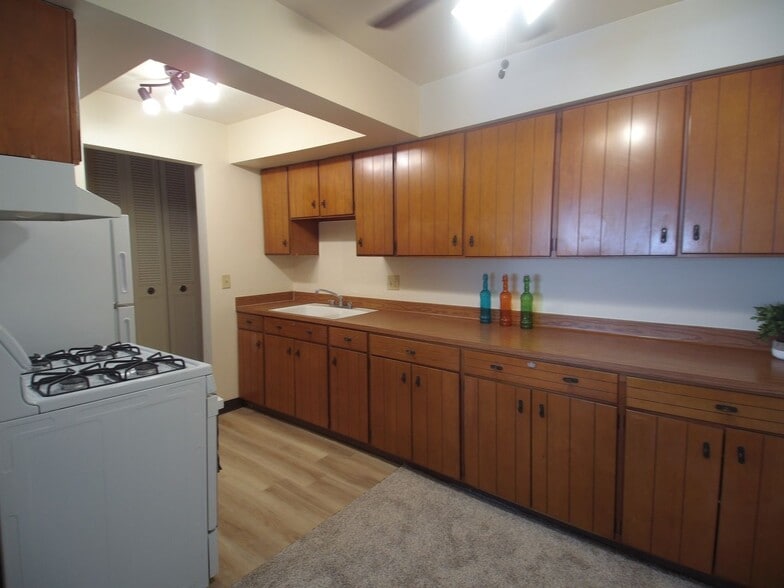 Interior Photo - Oakview Manor