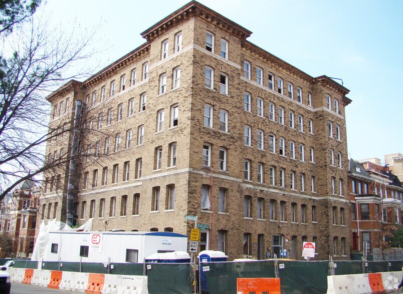 Building Photo - The Euclid