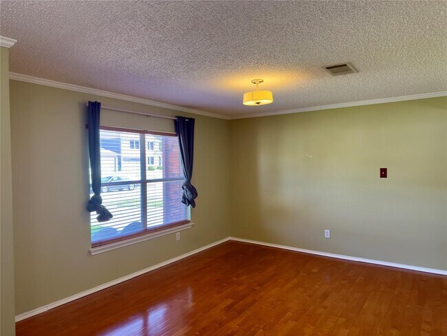 Building Photo - 3640 Bass Loop