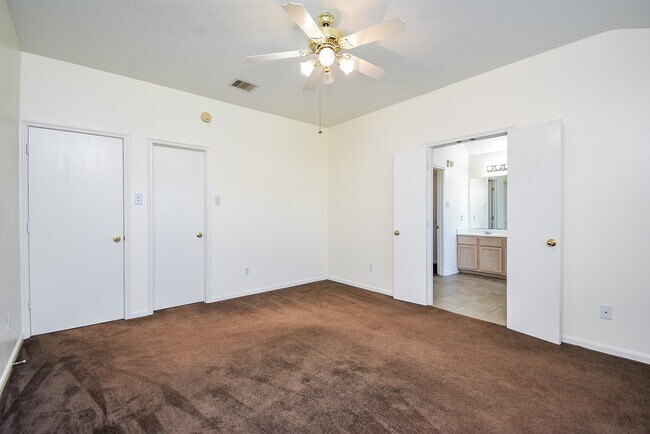 Building Photo - 20802 Oak Rain Ct