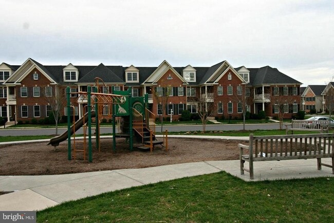 Building Photo - 41815 Bristow Manor Dr