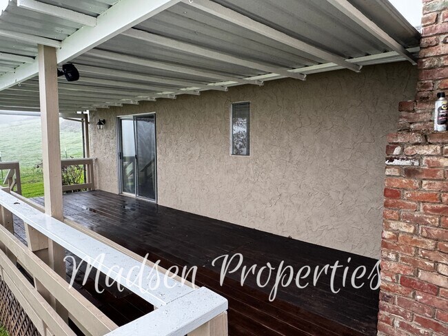 Building Photo - 784 Flag Creek Rd