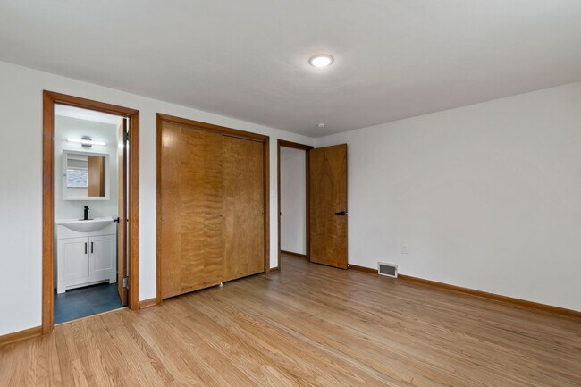 Building Photo - READY for Move-In! Fully RENOVATED 3 bedroom in PENN HILLS!