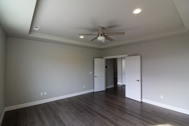 Building Photo - 3 bedroom, 2 bath home in Kennewick