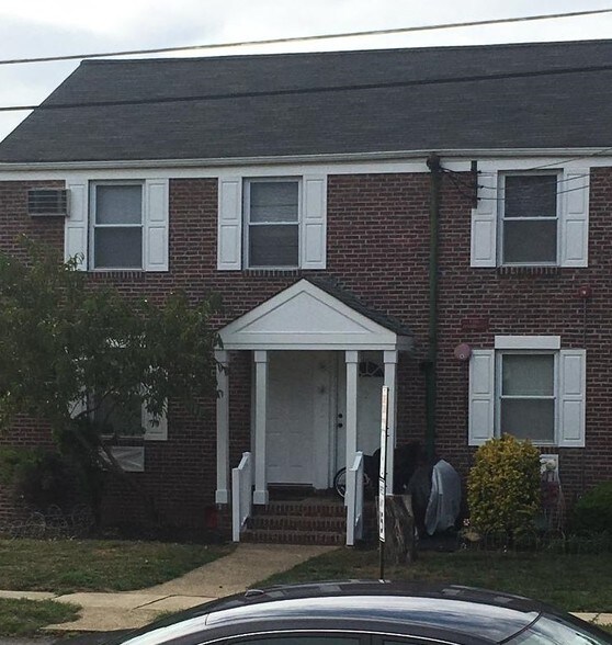 Maple Court Apartments 1 Martha Ave Wrightstown NJ 08562 Apartment