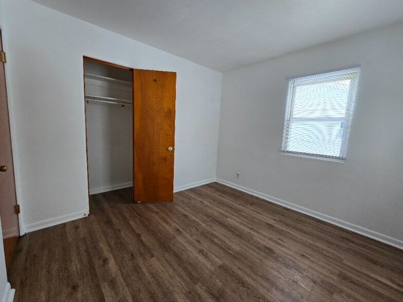 Building Photo - 1406 S Grant Ave