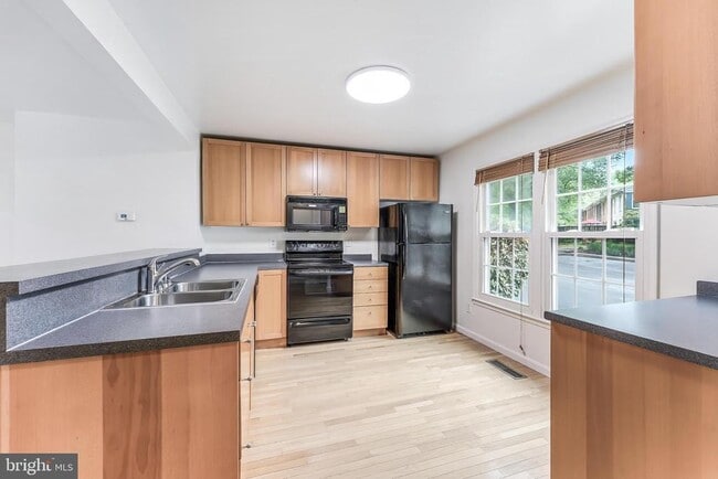 Building Photo - 2331 Harleyford Ct