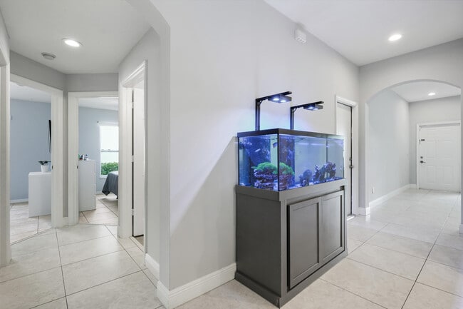 Building Photo - 6791 Lantern Key Dr