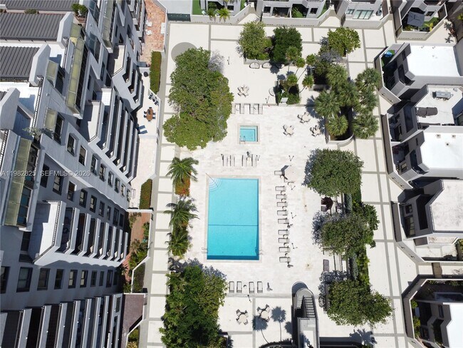 Building Photo - 201 Crandon Blvd