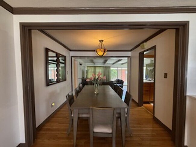 Building Photo - Beautiful Fully Furnished House in Belmont...