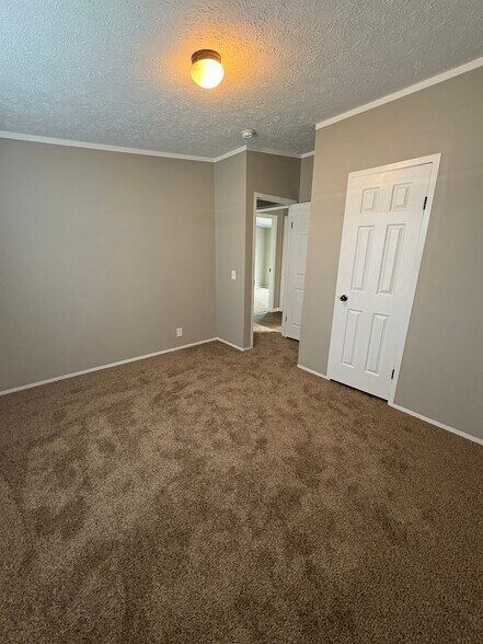 Building Photo - 11097 Indianwood Ct