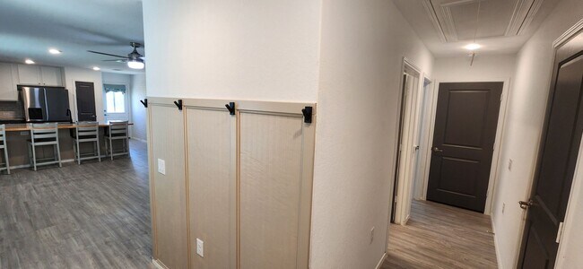 Building Photo - Charming 2-Bed, 2-Bath Home in Thea Meadows