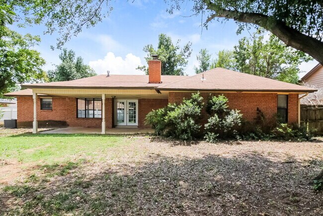 Building Photo - 10141 Alicia Dr
