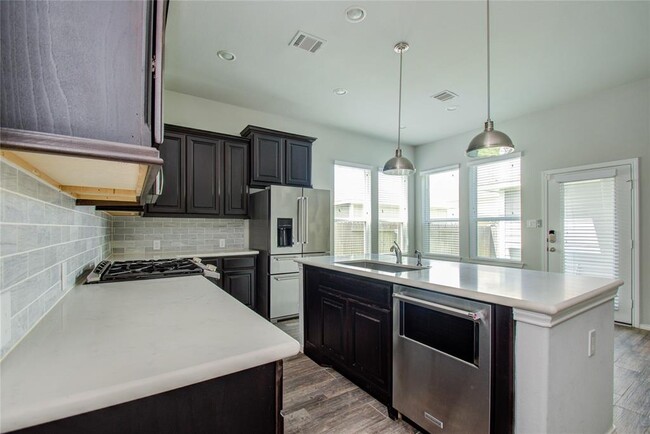 Building Photo - 17019 Canosa Dr