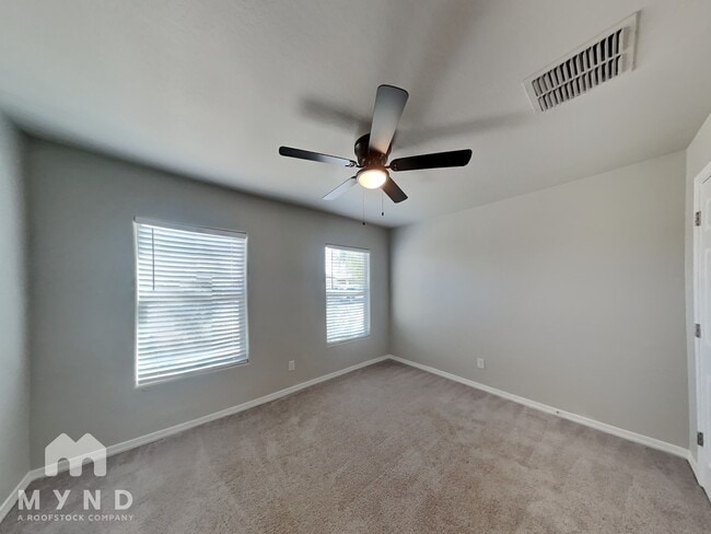 Building Photo - 1026 W Carnoustie Ct