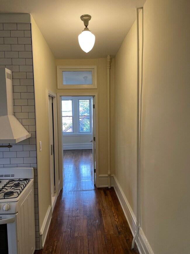 Building Photo - 909 Farragut Ter