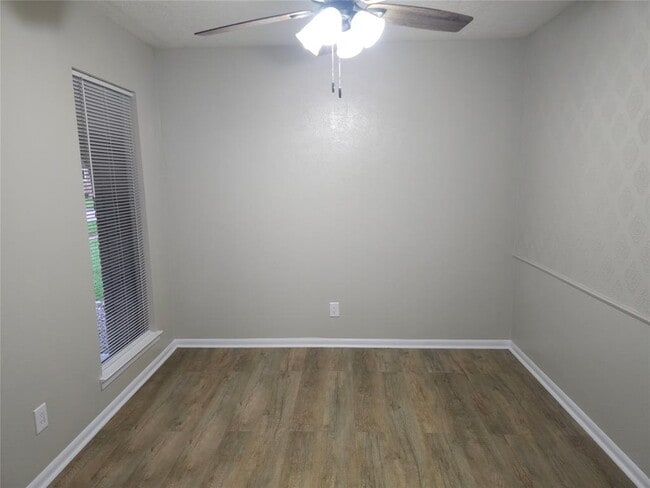 Building Photo - 3008 Tipps Dr