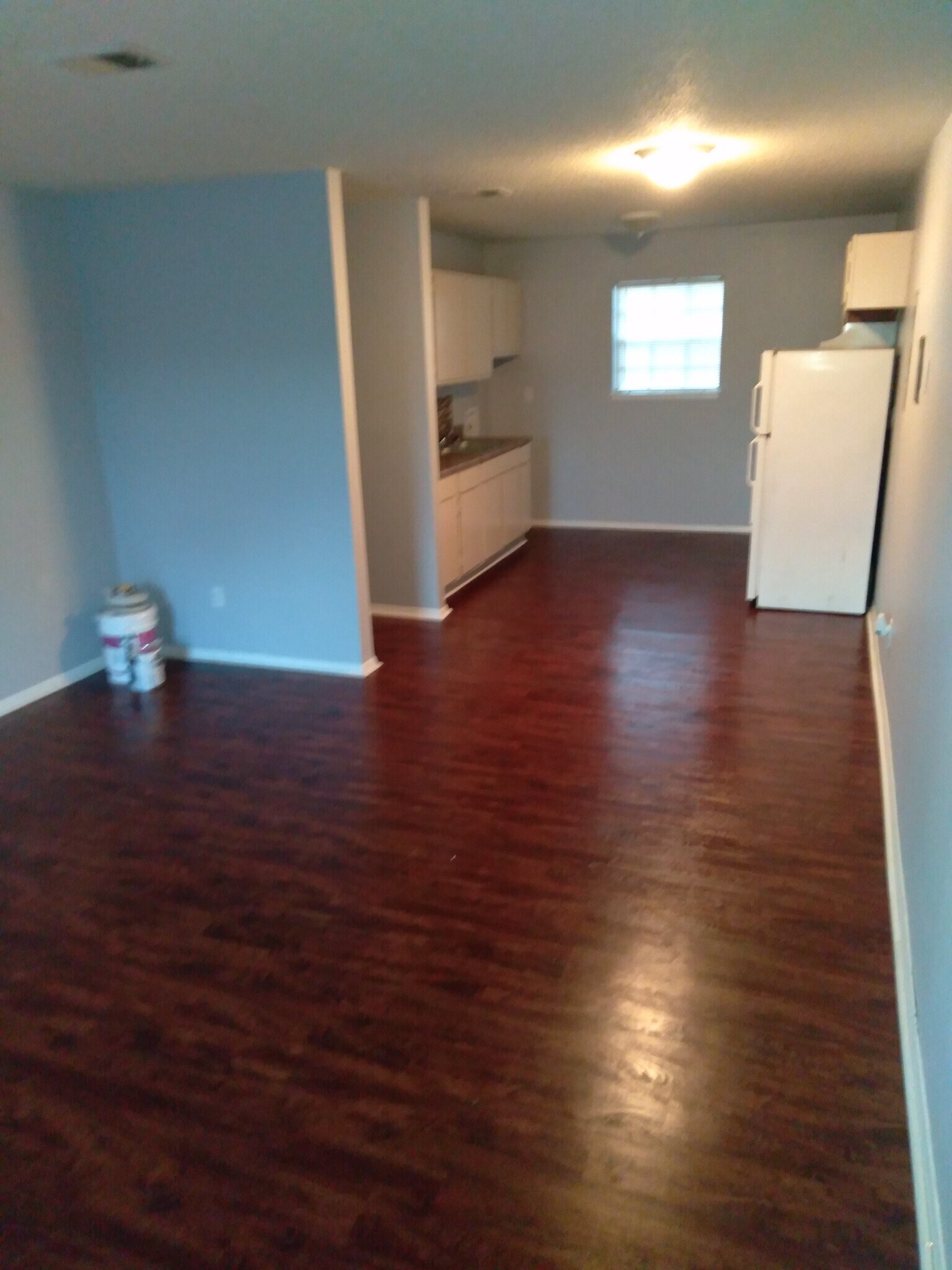 Spacious Dine In Area - 3009 Avenue W