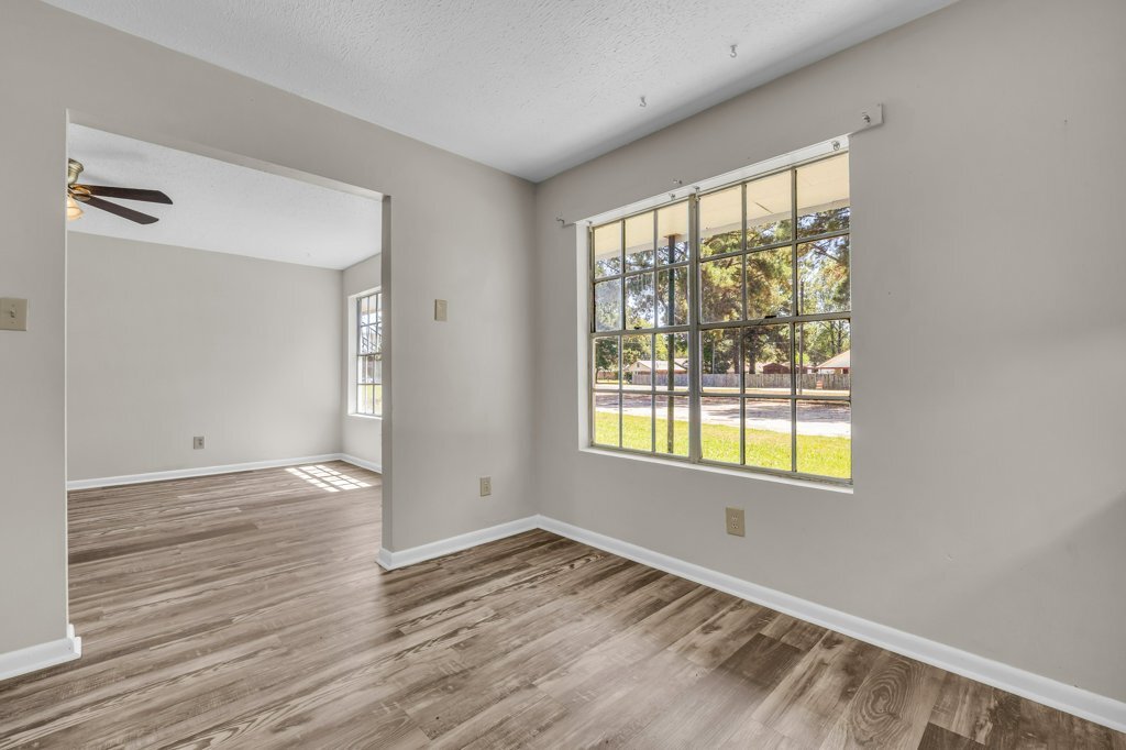 Building Photo - 501 Brooks Rd