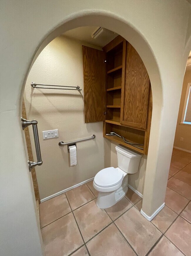 Building Photo - OFFERED FURNISHED OR UNFURNISHED - With view of the Yuma valley!