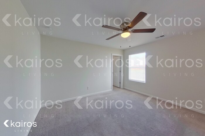 Building Photo - 306 Foxtrot Trl