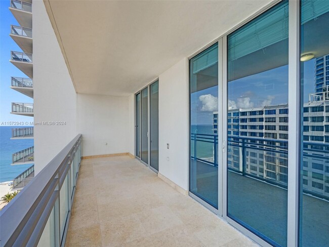 Building Photo - 3535 S Ocean Dr