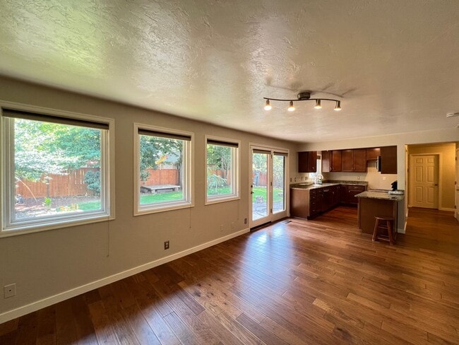 Building Photo - Elegant Four Bedroom Home