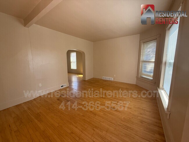 Building Photo - 2454 N Booth St