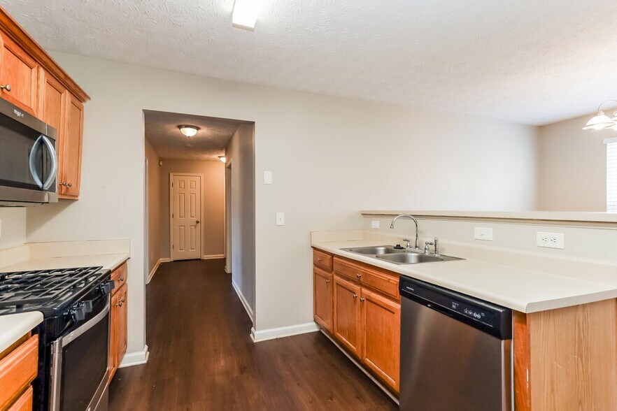 Building Photo - 1825 Neighborhood Walk