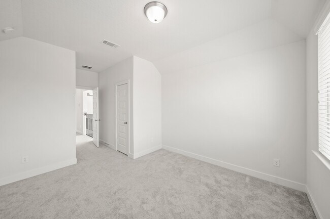 Building Photo - 6014 Bristol Spur Ln