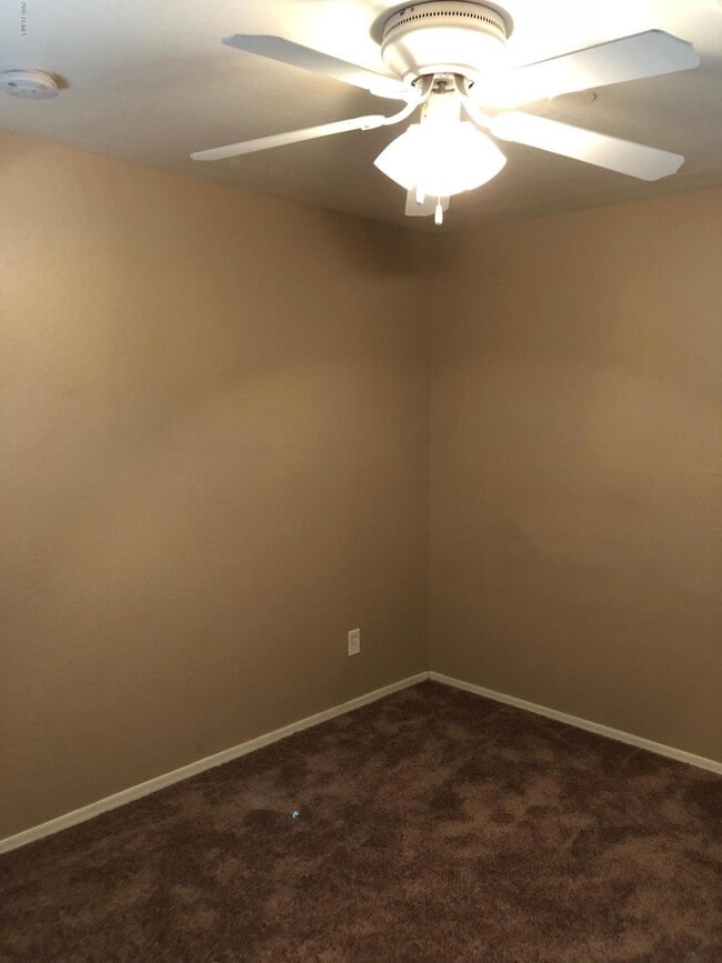 Building Photo - 11880 W Kinderman Dr