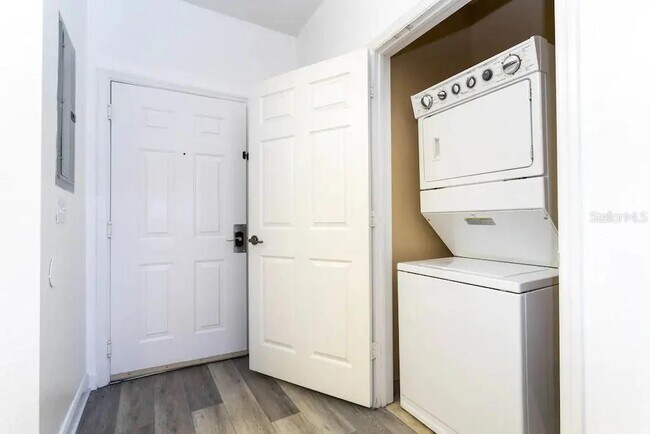 Building Photo - 3176 Feltrim Pl