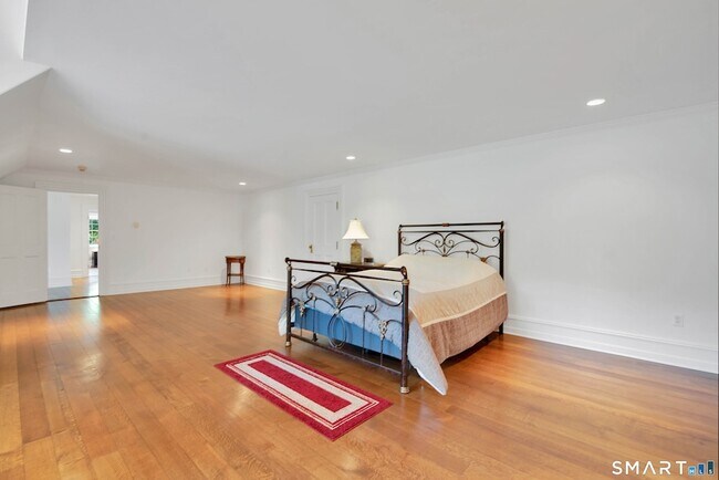 Building Photo - 55 Bishop Ln