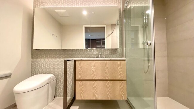 Building Photo - 1000 Auahi St