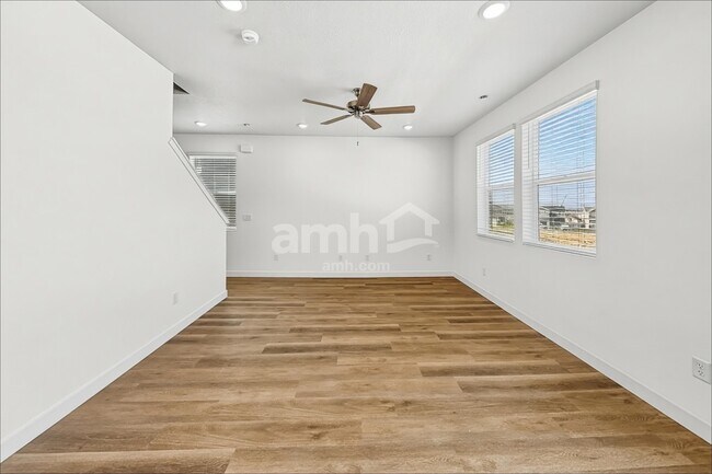 Building Photo - 1287 S Brixton Avenue