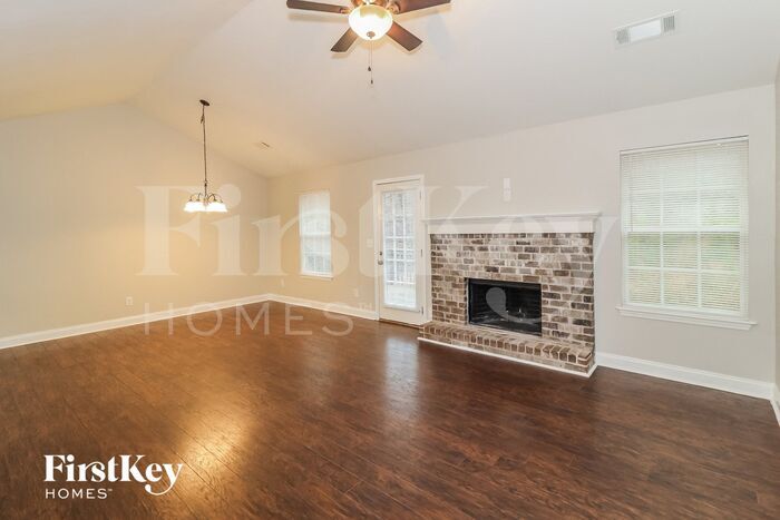 Building Photo - 2224 Smallwood Springs Dr