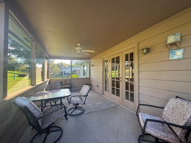 Building Photo - 3/2 in Pelican Bay