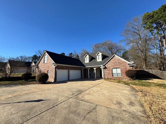 Building Photo - Gated Community close to Barksdale Air For...
