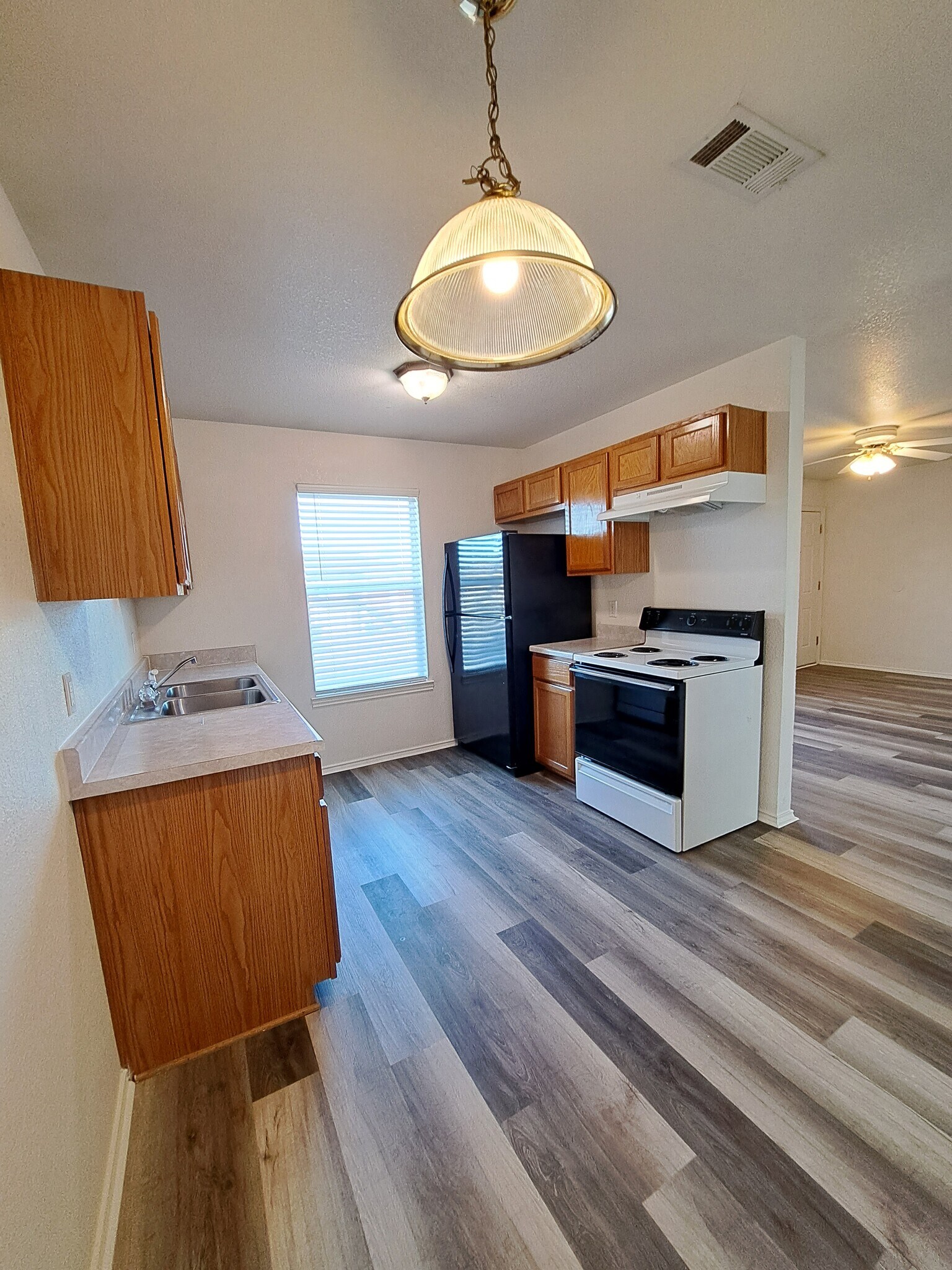 Building Photo - 5706 Greengate Dr